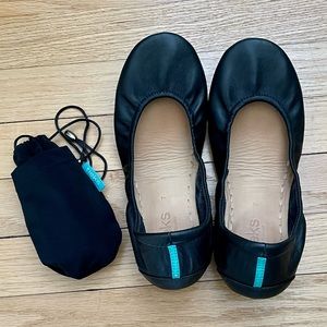 Tieks Black Leather Travel Flats with Pouch Size 7